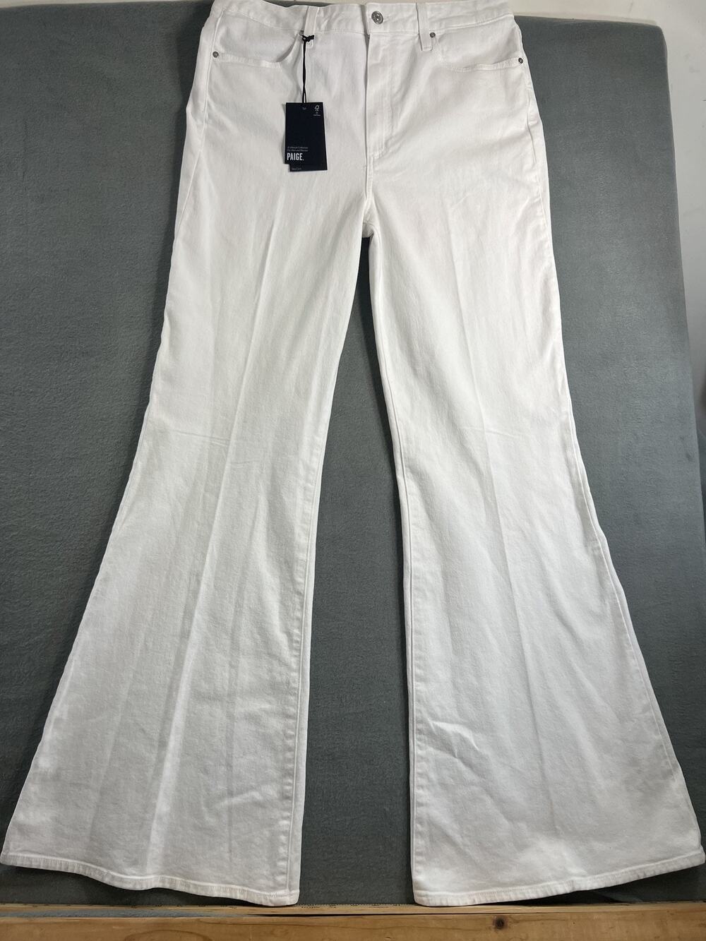 PAIGE Women's Charlie High Rise - Wide Flare Jeans Size 32 - Picture 1 of 11
